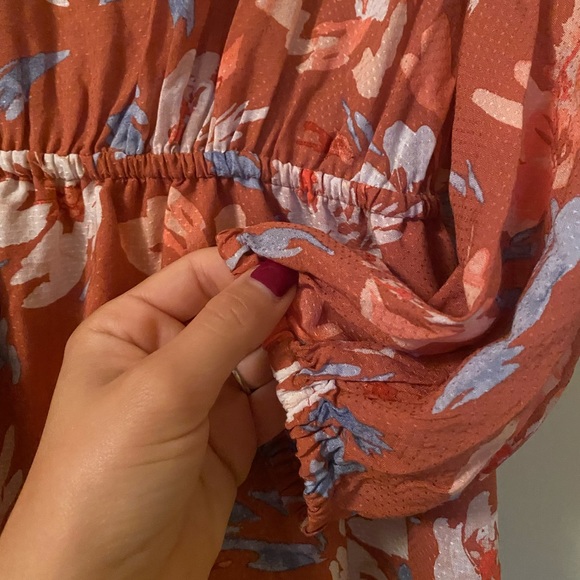 Ingrid & Isabel Maternity Blouse - Picture 4 of 4